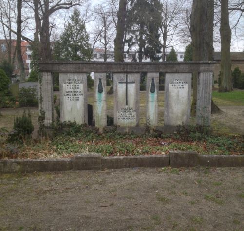 Grabstein Gerhard Lindemann, Friedhof Teltow, Brandenburg