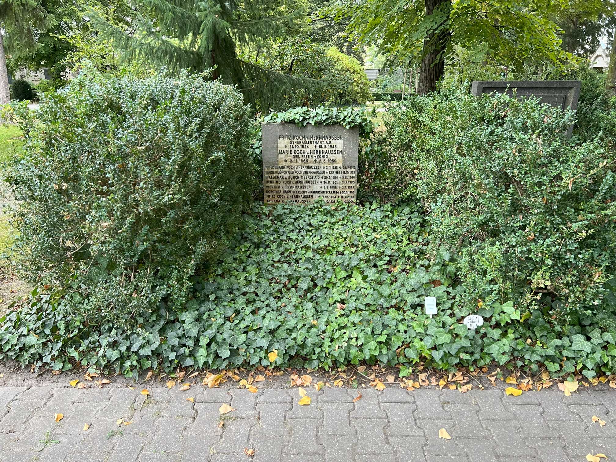 Grabstein Waldemar von Münch, Friedhof Wilmersdorf, Berlin