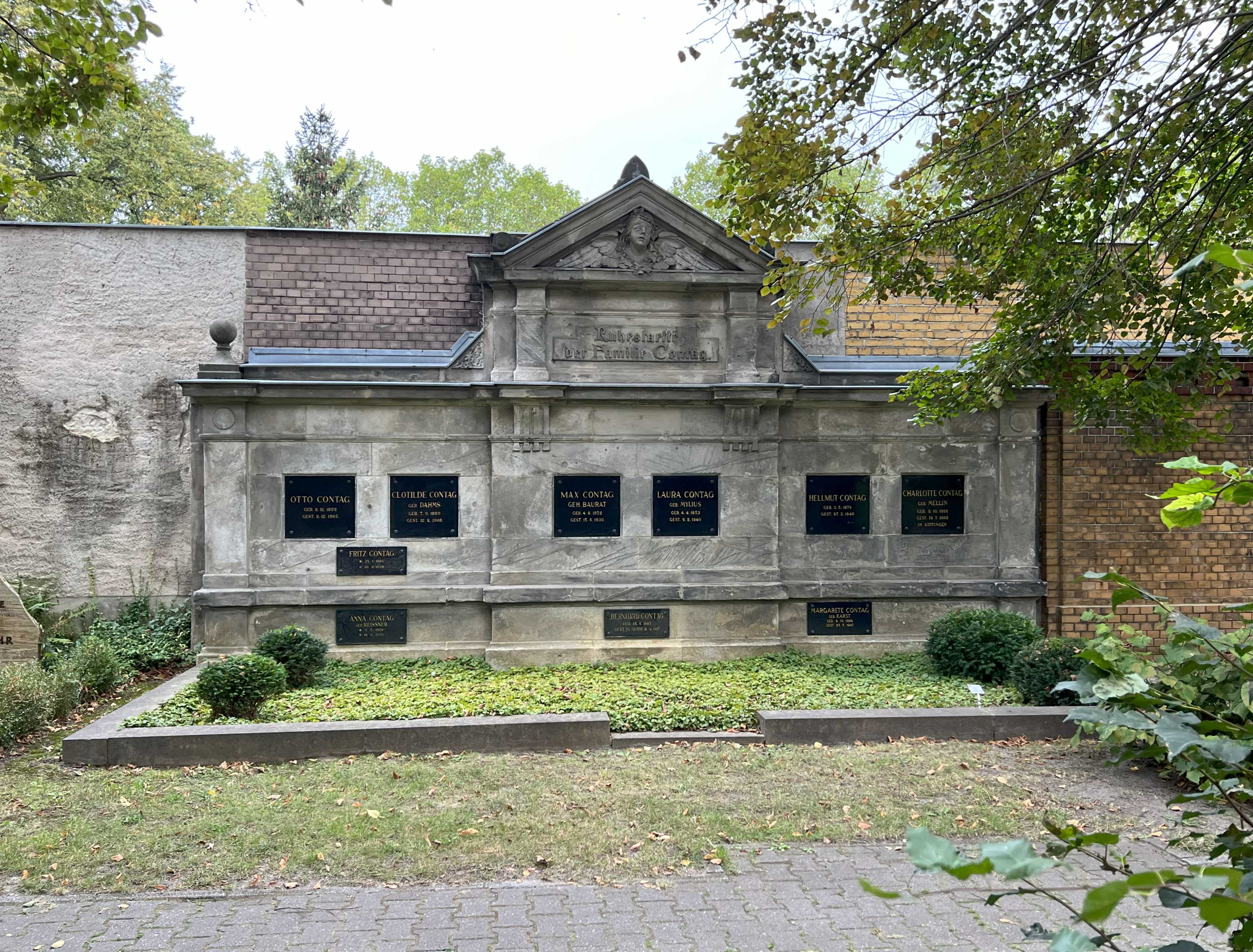 Grabstein Anna Contag, geb. Reissner, Friedhof Wilmersdorf, Berlin, Deutschland